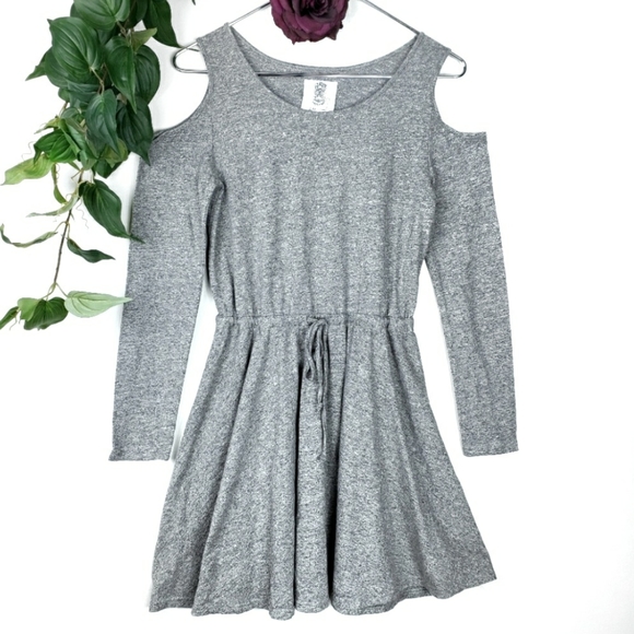 Anthropologie Lili's Closet Jamma Grey Cold Shoulder Dress Size: X-Small - Picture 7 of 7